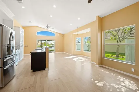 18506 NW 24th Place Pembroke Pines FL 33029