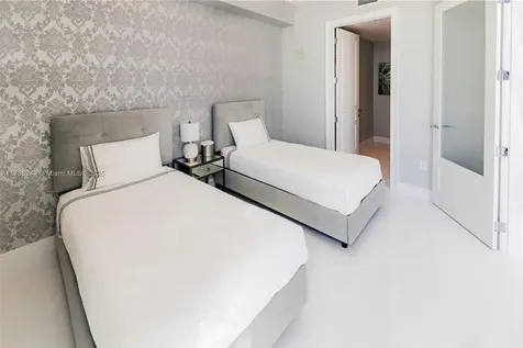 18101 Collins Avenue Sunny Isles Beach FL 33160