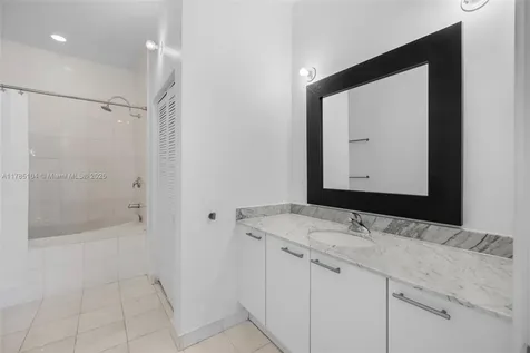 2001 Meridian Avenue Miami Beach FL 33139