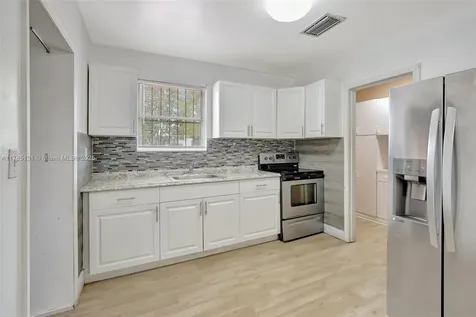 5890 E 2nd Avenue Hialeah FL 33013