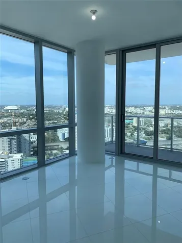 851 NE 1st Avenue Miami FL 33132