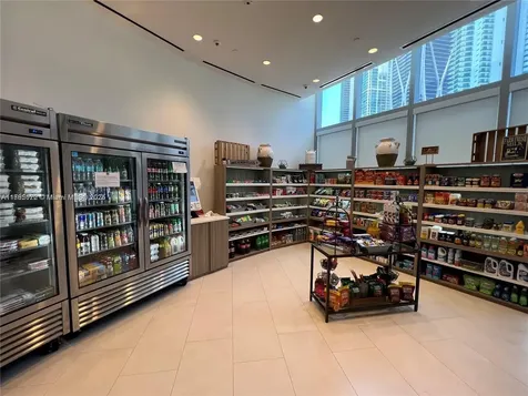 851 NE 1st Avenue Miami FL 33132