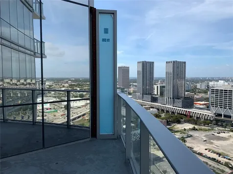 851 NE 1st Avenue Miami FL 33132