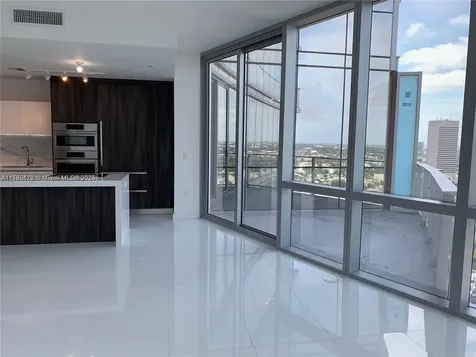 851 NE 1st Avenue Miami FL 33132