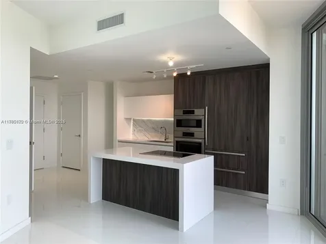 851 NE 1st Avenue Miami FL 33132
