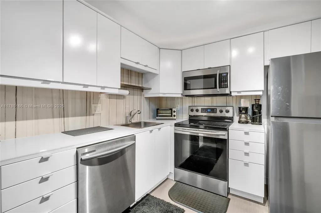 257 S Cypress Road Pompano Beach FL 33060