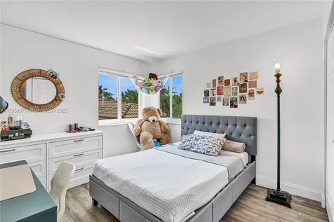 1916 Aspen Lane Weston FL 33327