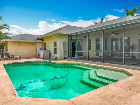 375 SW Dustin Avenue Port St. Lucie FL 34953