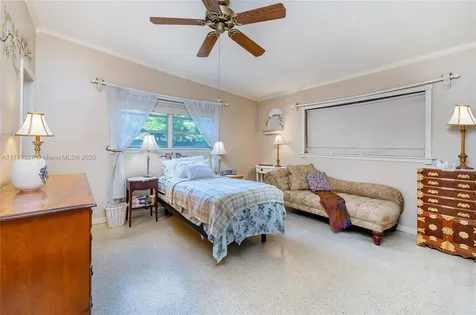 7132 SW 65th Avenue South Miami FL 33143