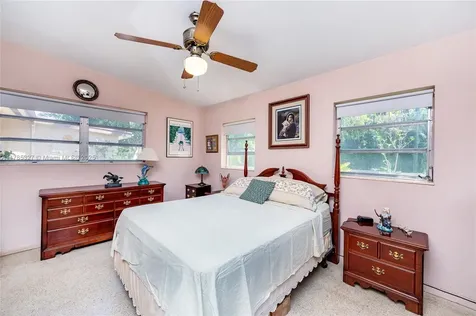 7132 SW 65th Avenue South Miami FL 33143