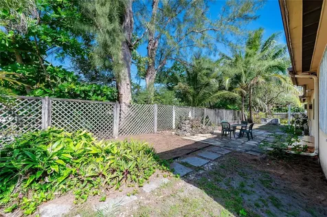 7132 SW 65th Avenue South Miami FL 33143