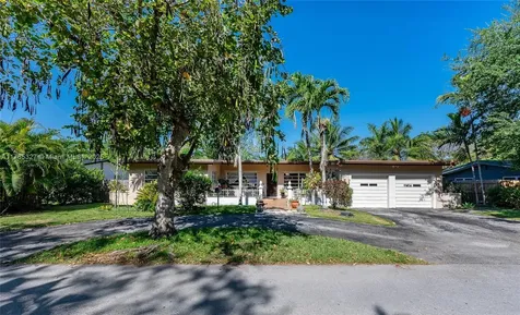 7132 SW 65th Avenue South Miami FL 33143