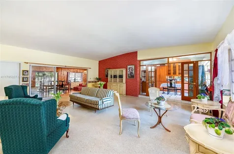 7132 SW 65th Avenue South Miami FL 33143