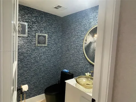 3101 S Ocean Drive Hollywood FL 33019