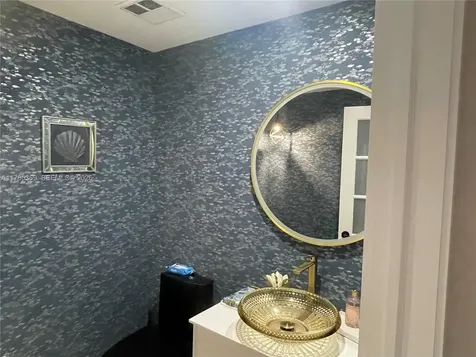 3101 S Ocean Drive Hollywood FL 33019