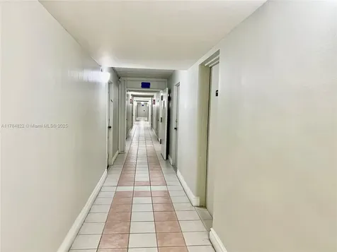 7135 Collins Avenue Miami Beach FL 33141
