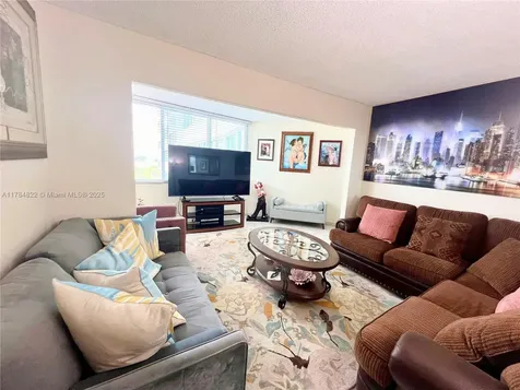 7135 Collins Avenue Miami Beach FL 33141