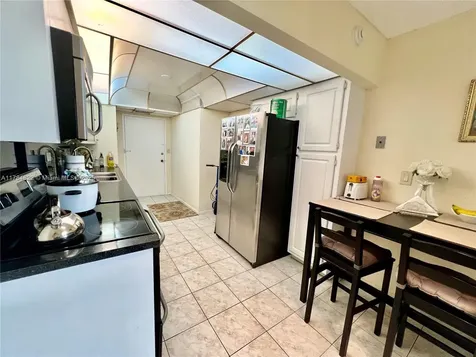 7135 Collins Avenue Miami Beach FL 33141