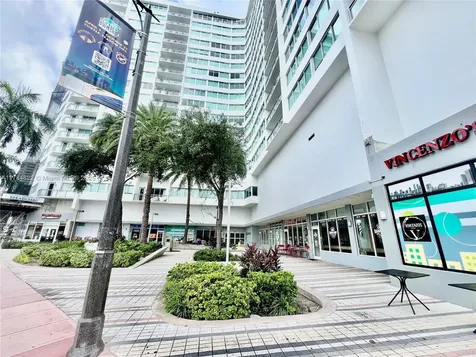 7135 Collins Avenue Miami Beach FL 33141