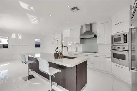 12910 NW 6th Terrace Miami FL 33182