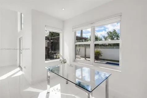 12910 NW 6th Terrace Miami FL 33182