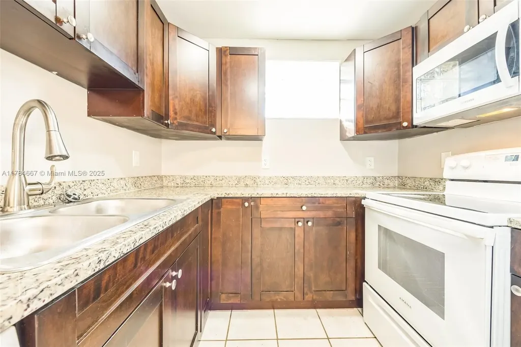 22188 SW 59th Avenue Boca Raton FL 33428