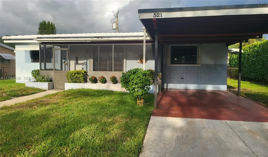 521 N 70th Way Hollywood FL 33024