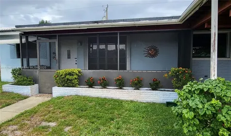 521 N 70th Way Hollywood FL 33024