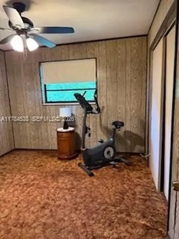 521 N 70th Way Hollywood FL 33024