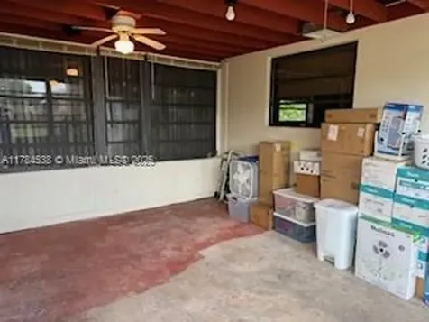 521 N 70th Way Hollywood FL 33024