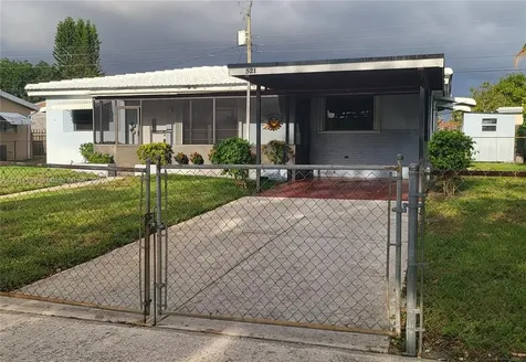 521 N 70th Way Hollywood FL 33024