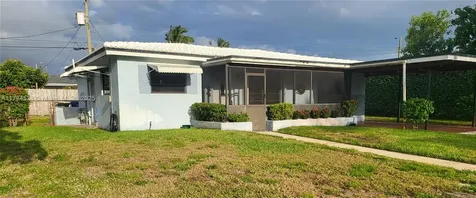 521 N 70th Way Hollywood FL 33024