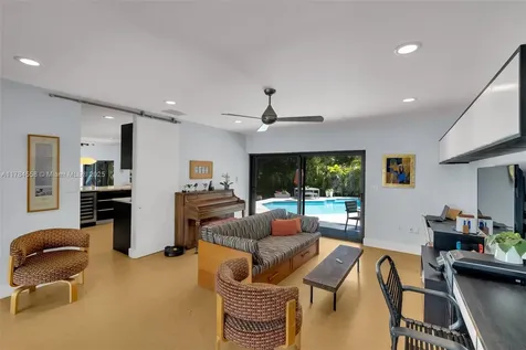 16821 SW 83rd Avenue Palmetto Bay FL 33157