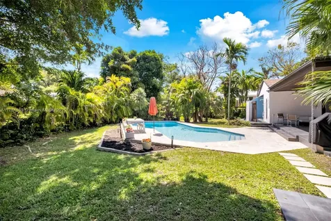 16821 SW 83rd Avenue Palmetto Bay FL 33157