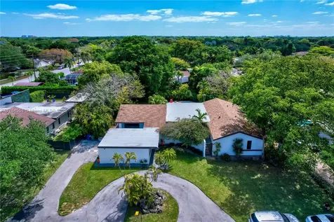 16821 SW 83rd Avenue Palmetto Bay FL 33157