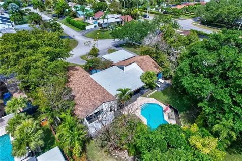 16821 SW 83rd Avenue Palmetto Bay FL 33157