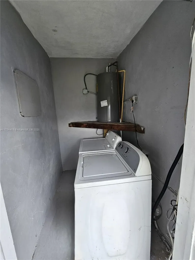 272 NW 30th Terrace Fort Lauderdale FL 33311