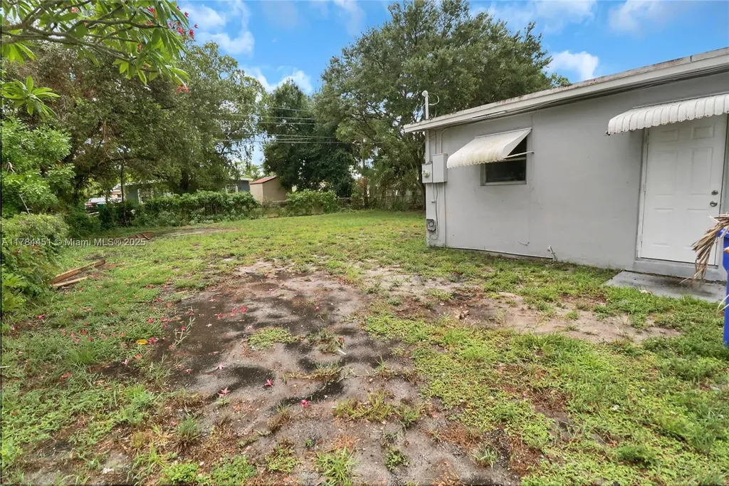 272 NW 30th Terrace Fort Lauderdale FL 33311