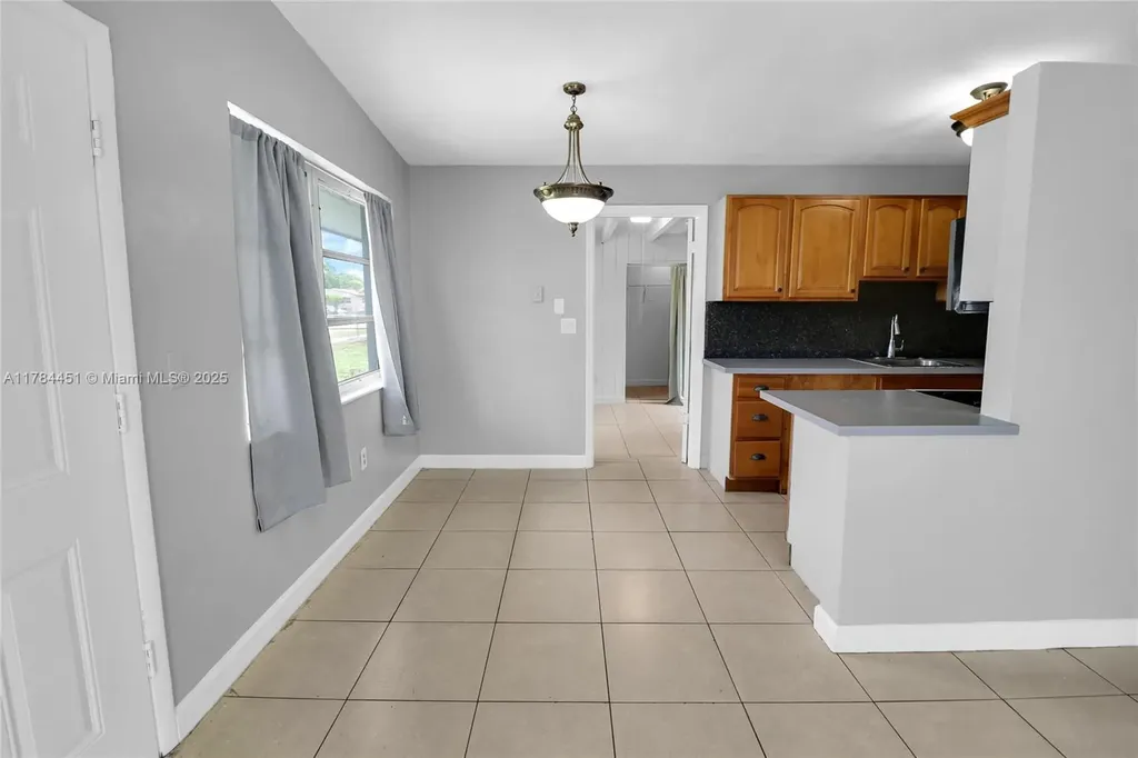 272 NW 30th Terrace Fort Lauderdale FL 33311