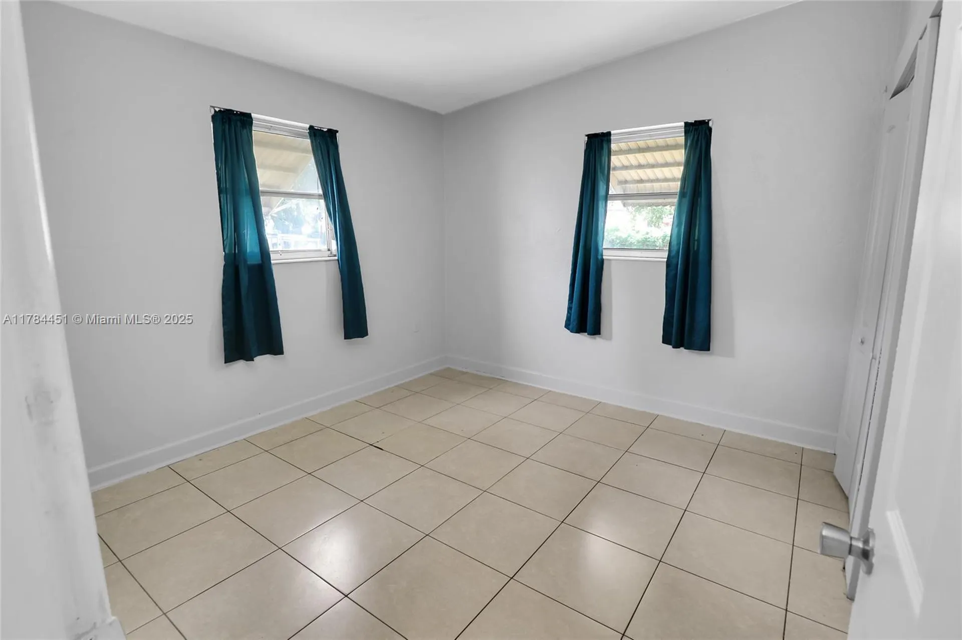 272 NW 30th Terrace Fort Lauderdale FL 33311