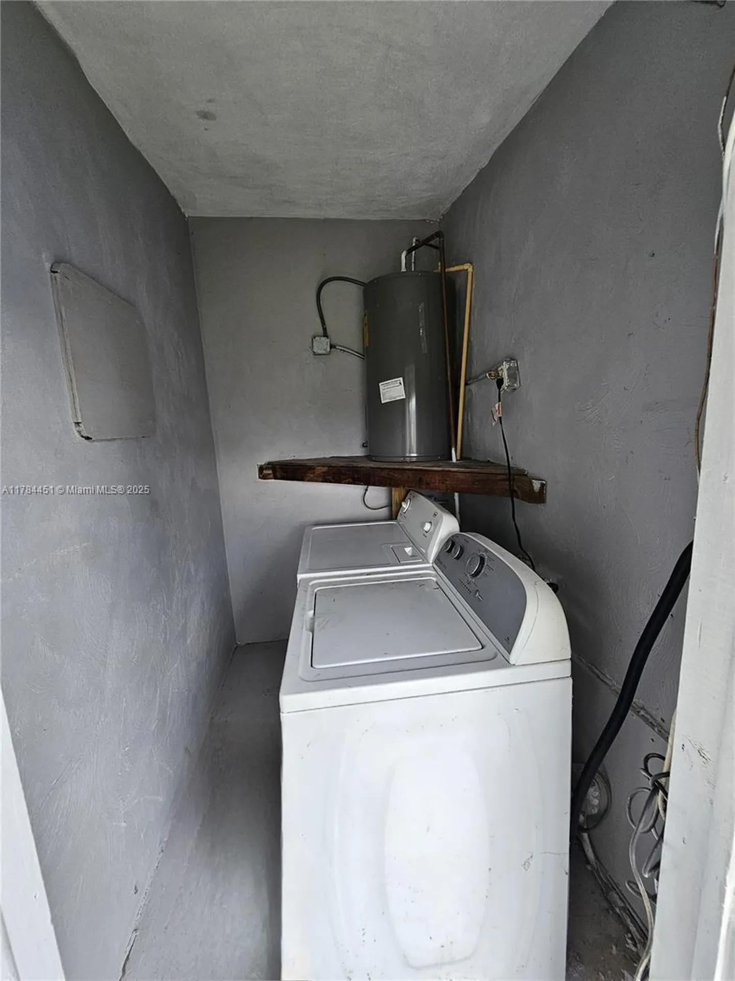 272 NW 30th Terrace Fort Lauderdale FL 33311