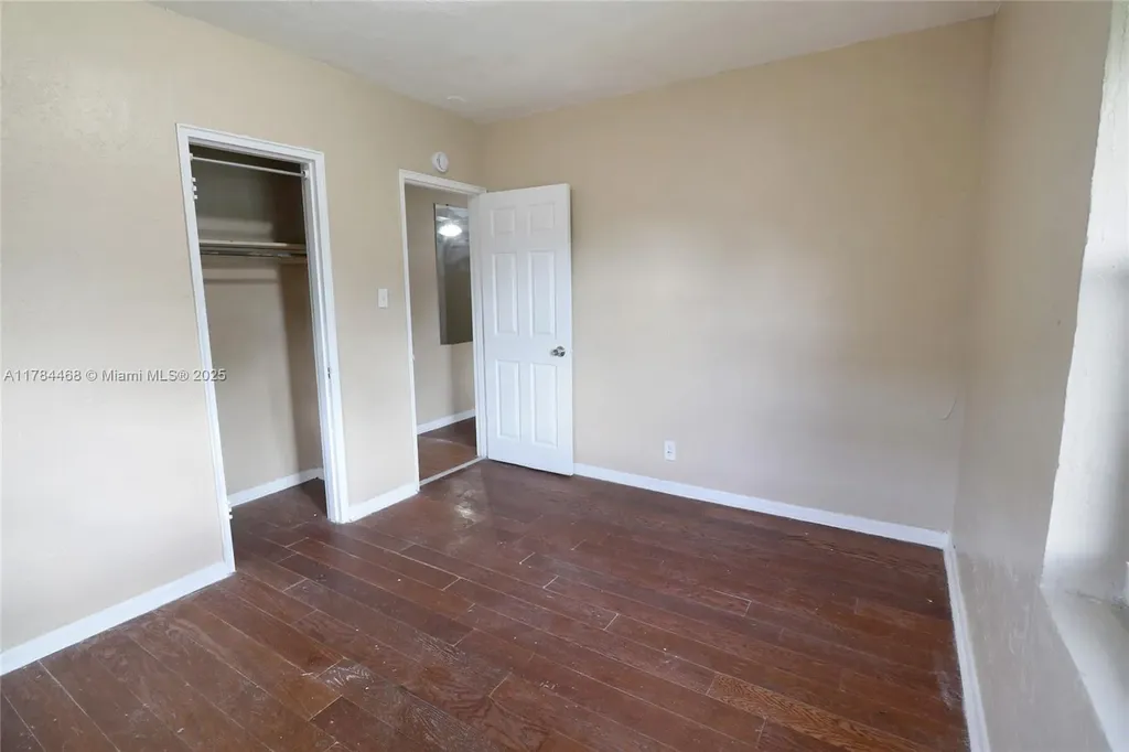 723 NW 15th Way Fort Lauderdale FL 33311