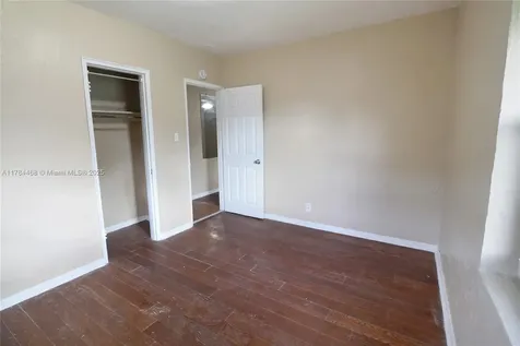 723 NW 15th Way Fort Lauderdale FL 33311