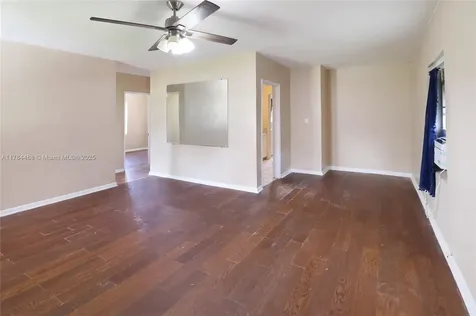 723 NW 15th Way Fort Lauderdale FL 33311