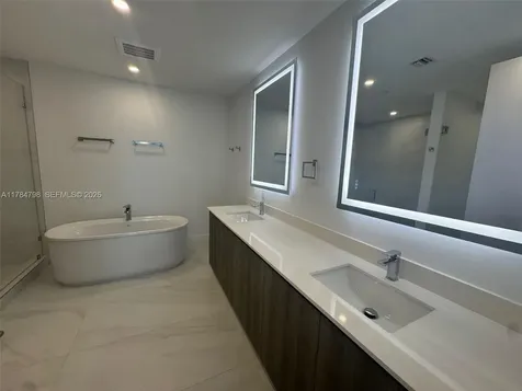 17550 Collins Avenue Sunny Isles Beach FL 33160
