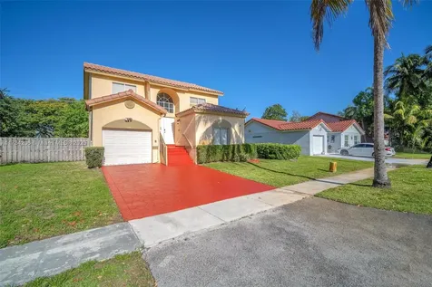 1300 SW 88th Way Pembroke Pines FL 33025