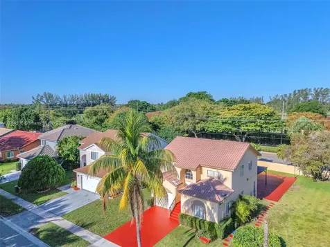 1300 SW 88th Way Pembroke Pines FL 33025
