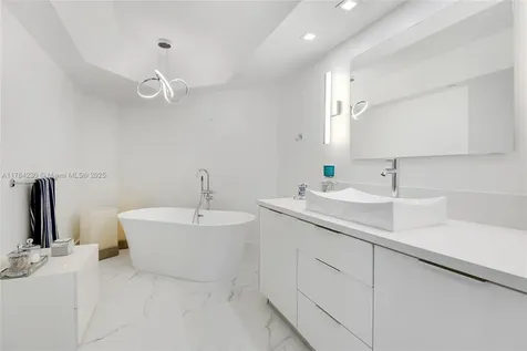 4000 Island Boulevard Aventura FL 33160