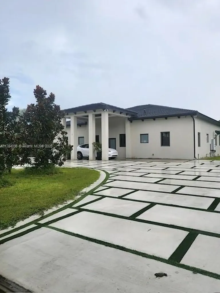 17840 SW 216th Street Miami FL 33170