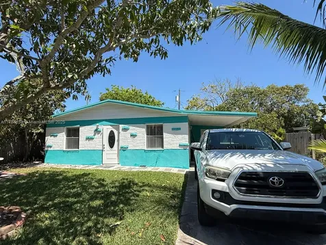 1128 W 6th Street Riviera Beach FL 33404